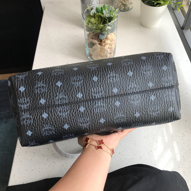 Luxurious Totes - Latest - 7878