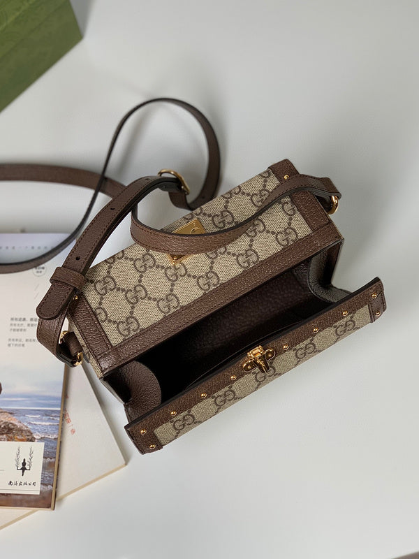 GUI - Luxurious Totes - 149