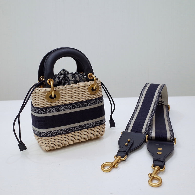 Luxurious Totes - Latest - 6249
