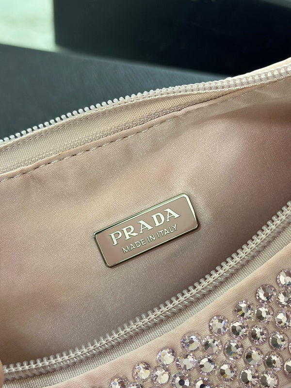 PDA - Luxurious Totes - 131