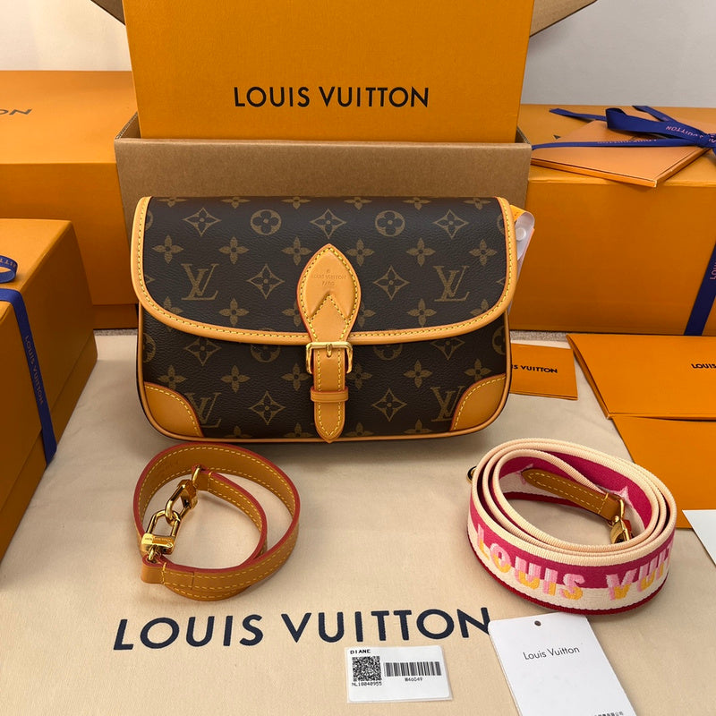LOV - Luxurious Totes - 696