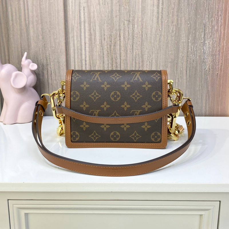 LOV - Luxurious Totes - 965