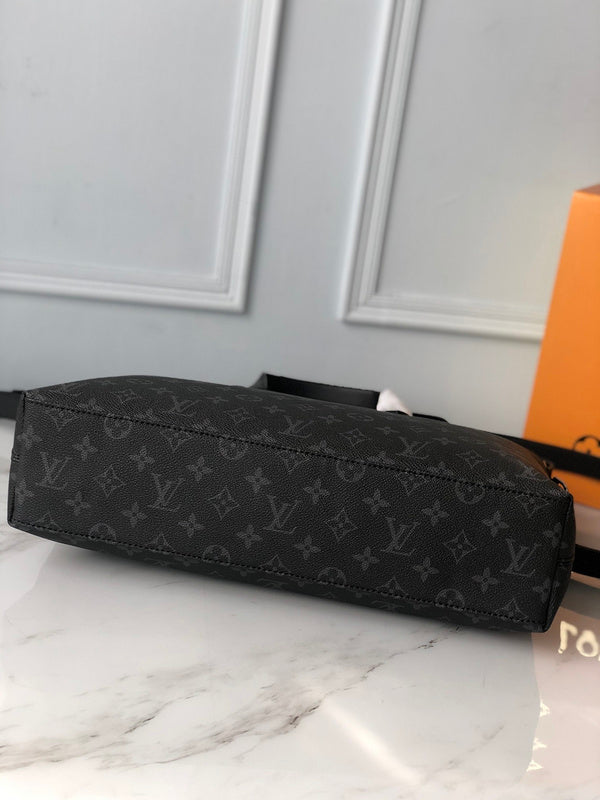 LOV - Luxurious Totes - 2586
