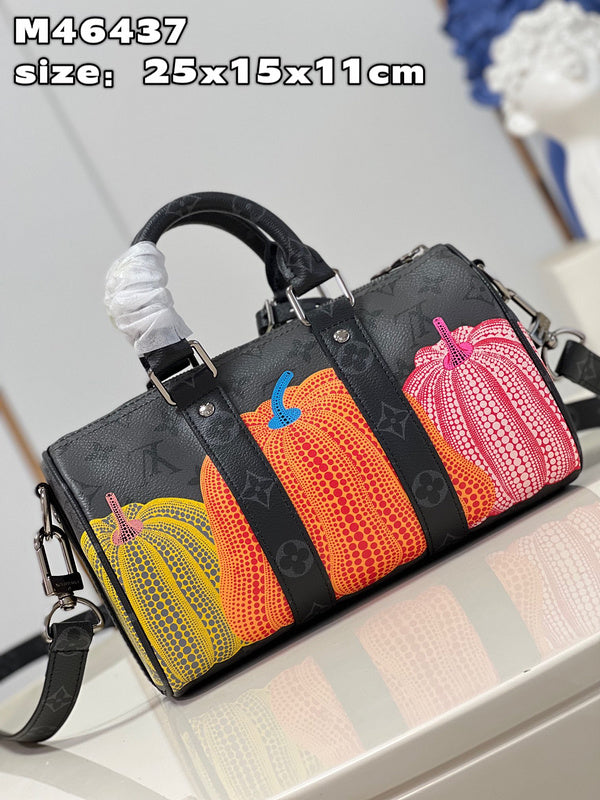 LOV - Luxurious Totes - 569