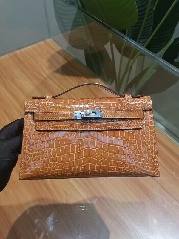 HMS - Luxurious Totes - 024