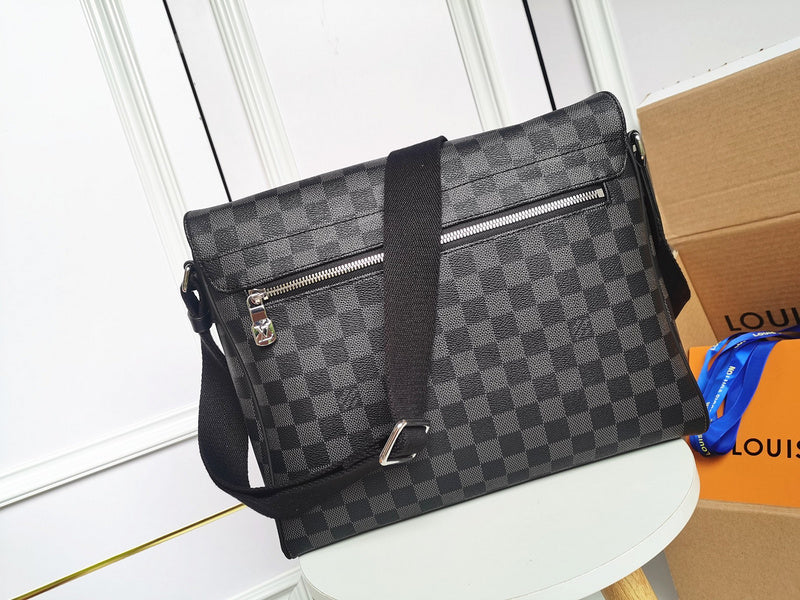 LOV - Luxurious Totes - 1986