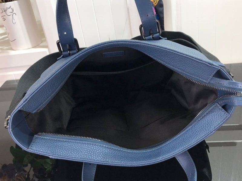 LOV - Luxurious Totes - 2318