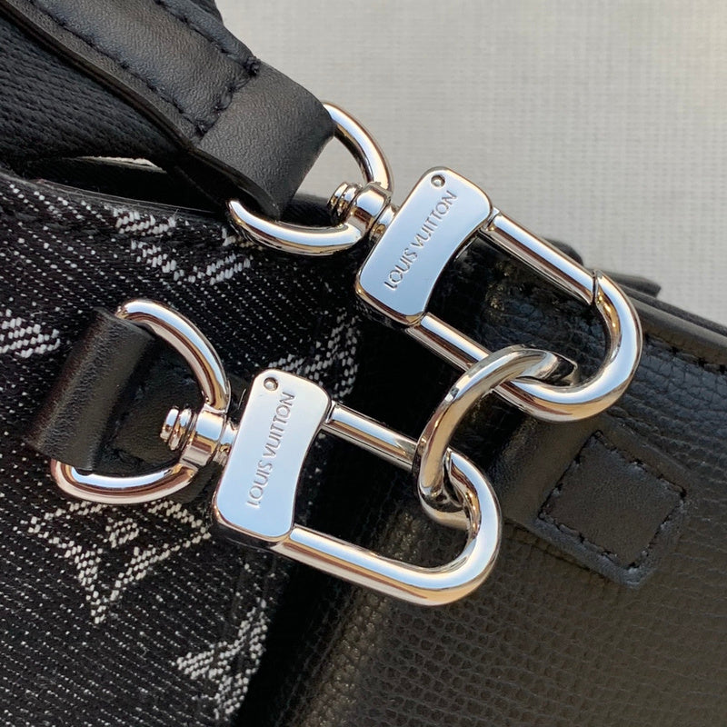 LOV - Luxurious Totes - 2052