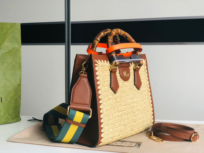 GUI - Luxurious Totes - 301