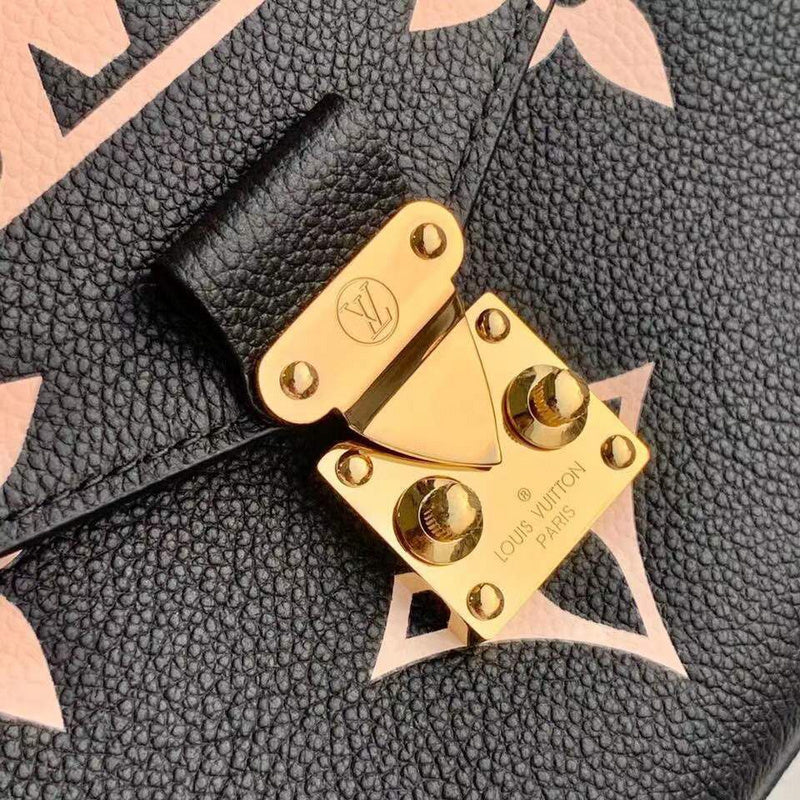 LOV - Luxurious Totes - 2470