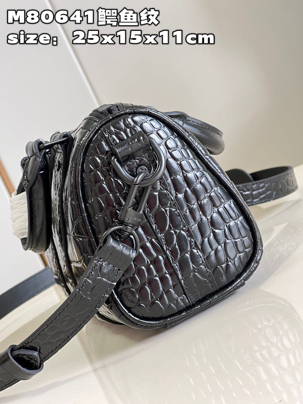 LOV - Luxurious Totes - 643