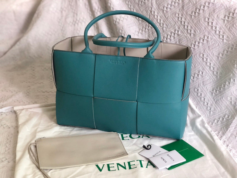 Luxurious-Totes - BV Bags - 2918