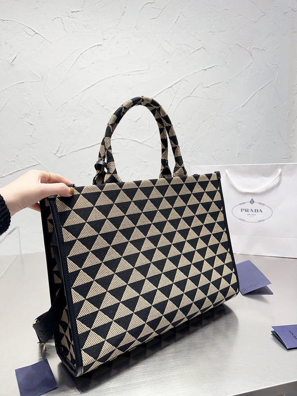 Luxurious Totes - PDA3 Bags - 325