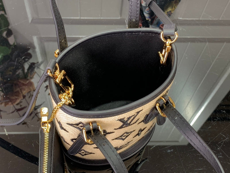 LOV - Luxurious Totes - 096