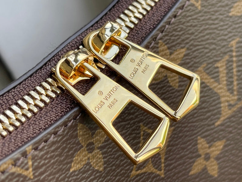 LOV - Luxurious Totes - 2359