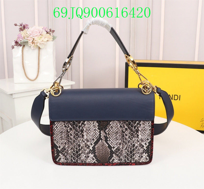 GC - Shoulder - 2893