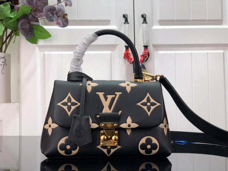 LOV - Luxurious Totes - 1583