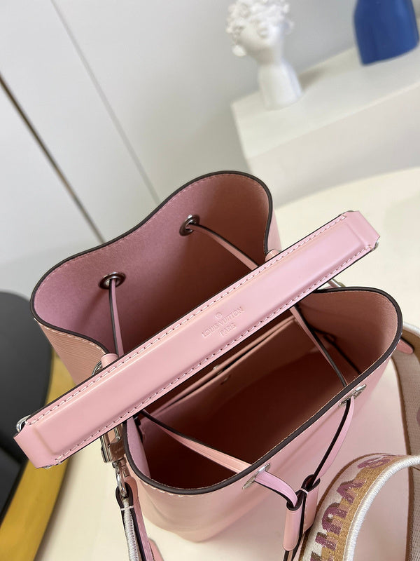 LOV - Luxurious Totes - 1318