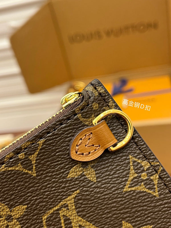 LOV - Luxurious Totes - 935