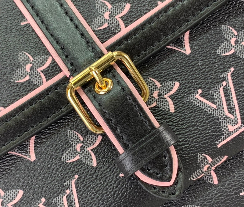 LOV - Luxurious Totes - 1235