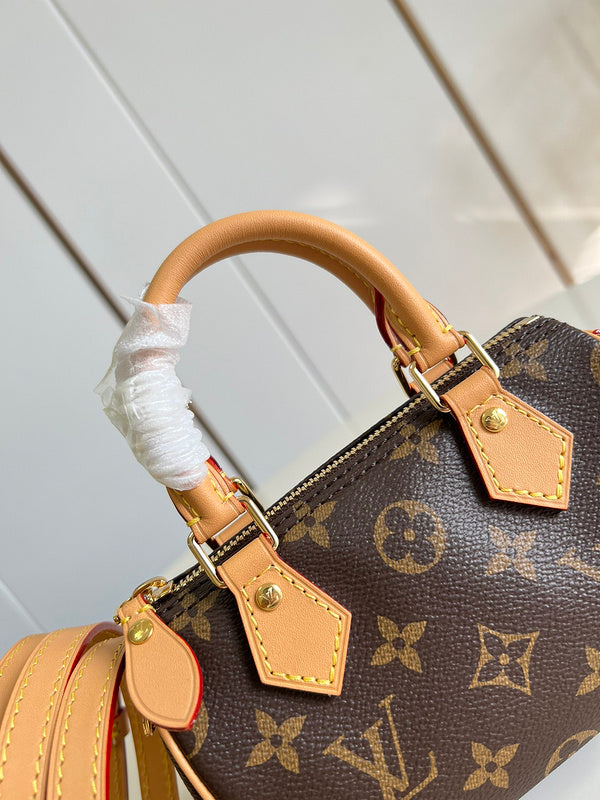 LOV - Luxurious Totes - 1878