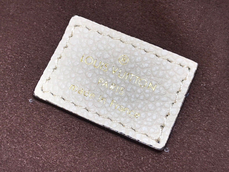 LOV - Luxurious Totes - 2443