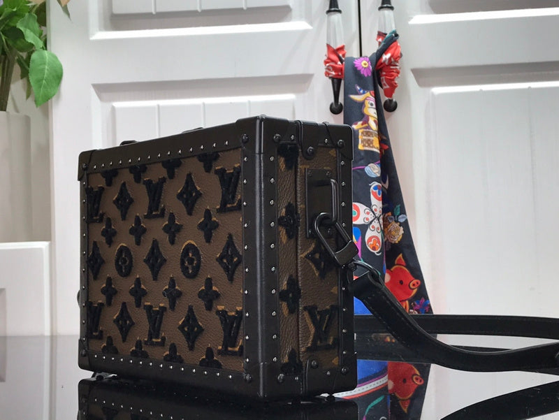 LOV - Luxurious Totes - 2239