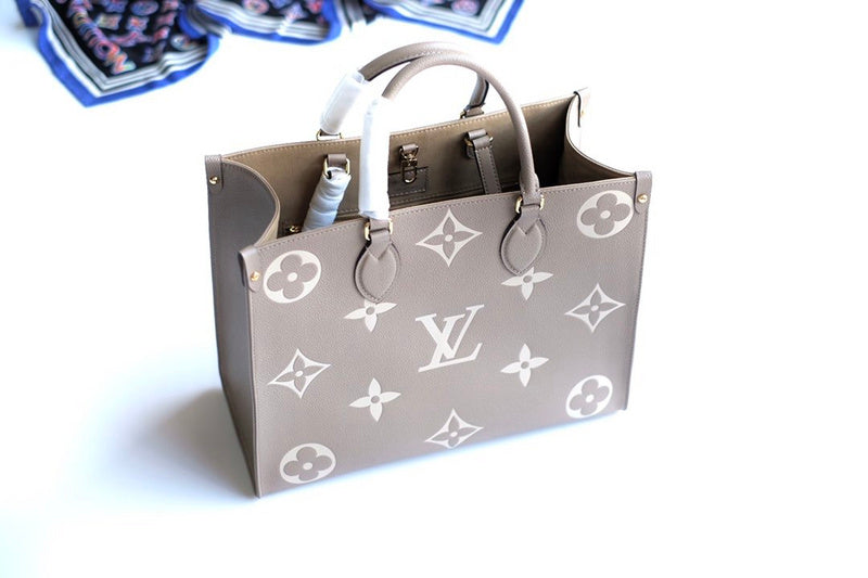 LOV - Luxurious Totes - 2584