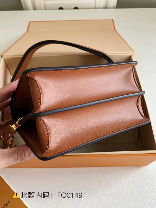 Luxurious Totes - Latest - 2429