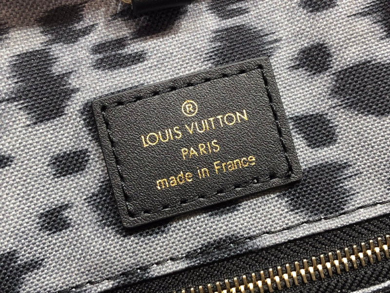 LOV - Luxurious Totes - 2319
