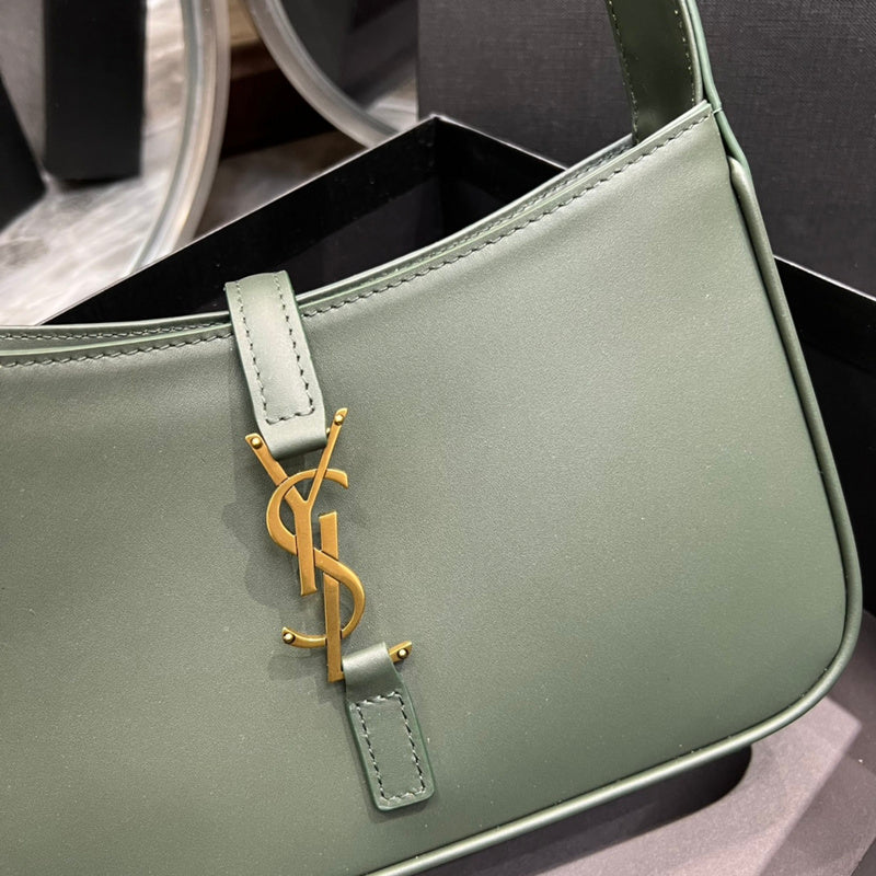Luxurious Totes - Latest - 8122