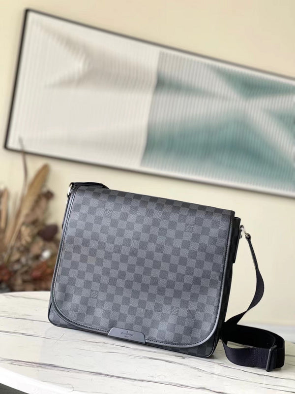 LOV - Luxurious Totes - 1038