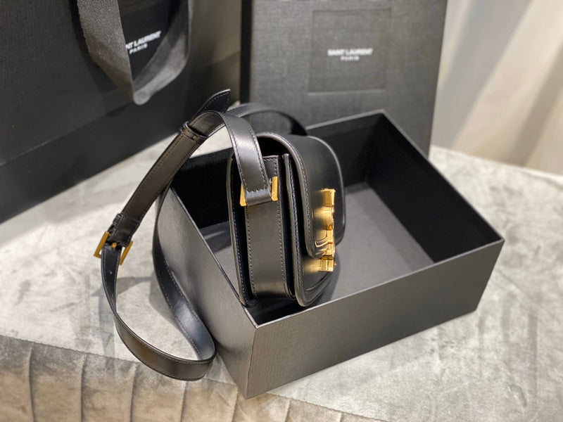 Luxurious Totes - Latest - 8200