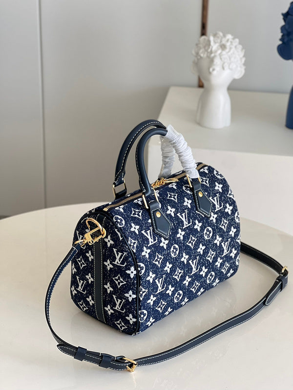 LOV - Luxurious Totes - 2066