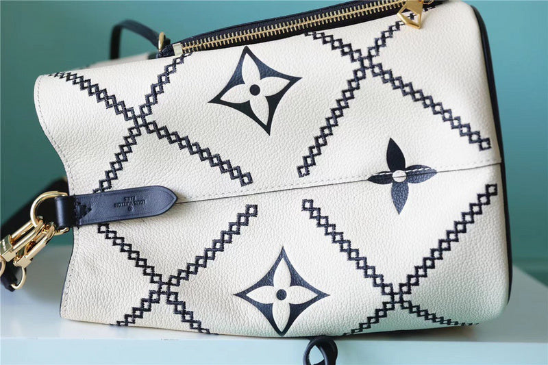 Lux-Totes - LOV Bags - 1027