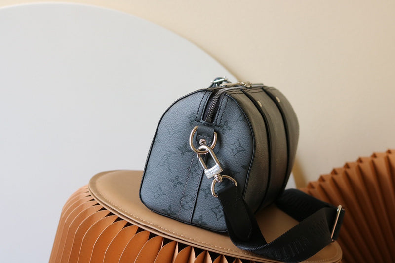 LOV - Luxurious Totes - 2043