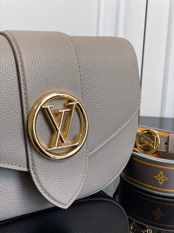 LOV - Luxurious Totes - 2102