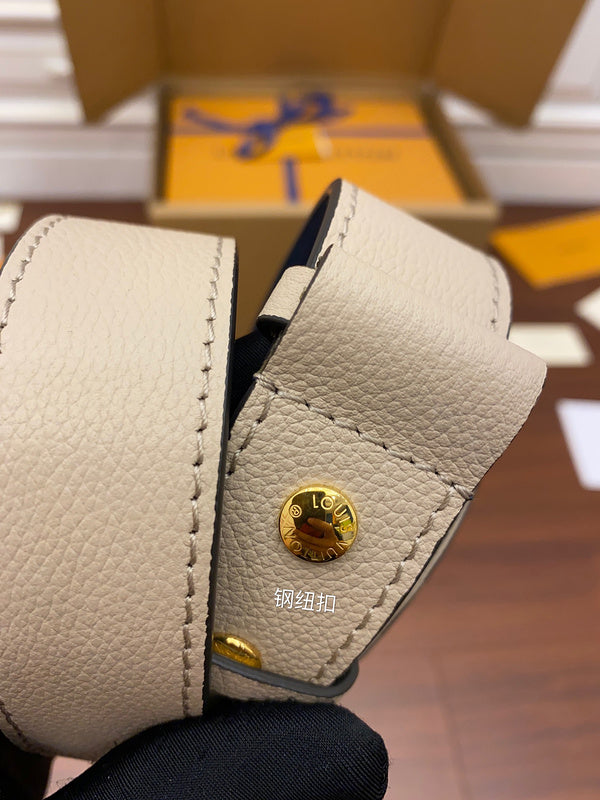 LOV - Luxurious Totes - 2091