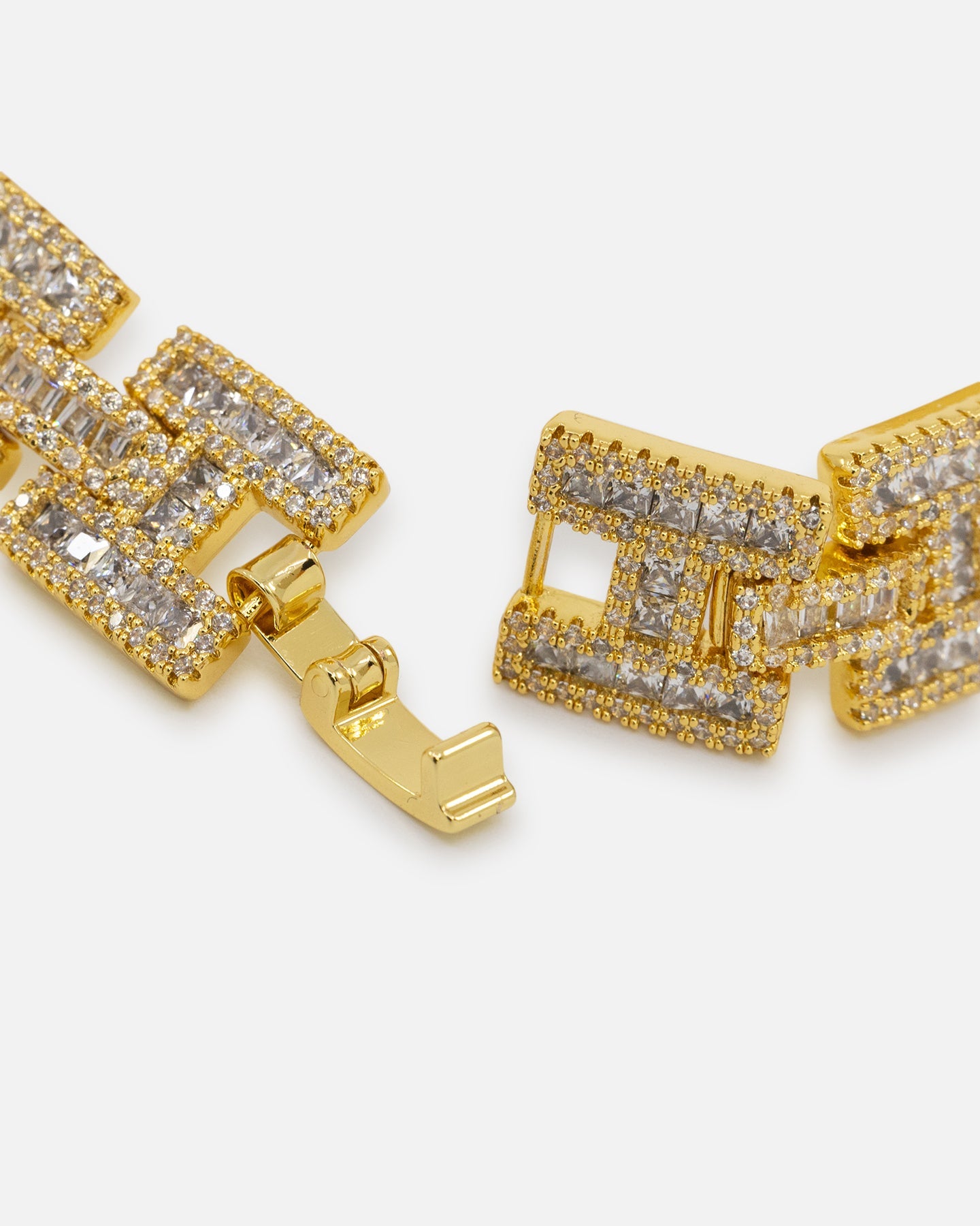 Saint Morta Baguette Interlink Bracelet Iced Gold