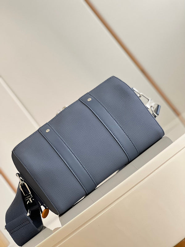LOV - Luxurious Totes - 989