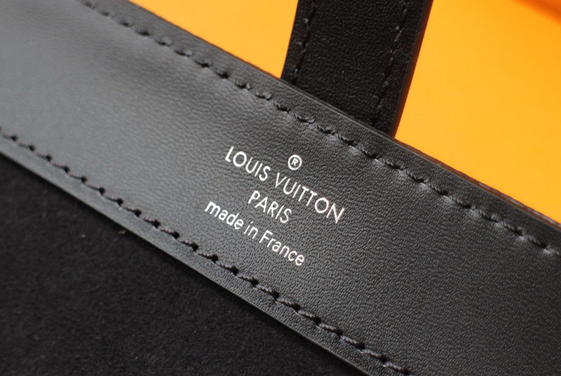 LOV - Luxurious Totes - 1417