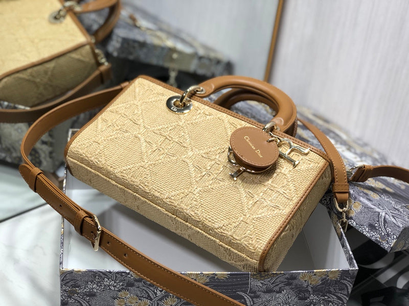 Luxurious Totes - Latest - 6454
