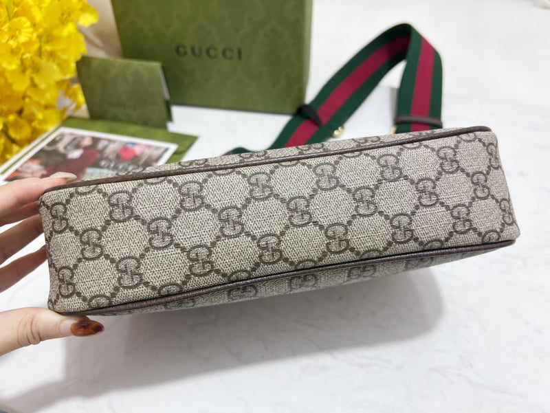 GUI - Luxurious Totes - 651