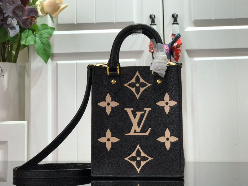 LOV - Luxurious Totes - 2472