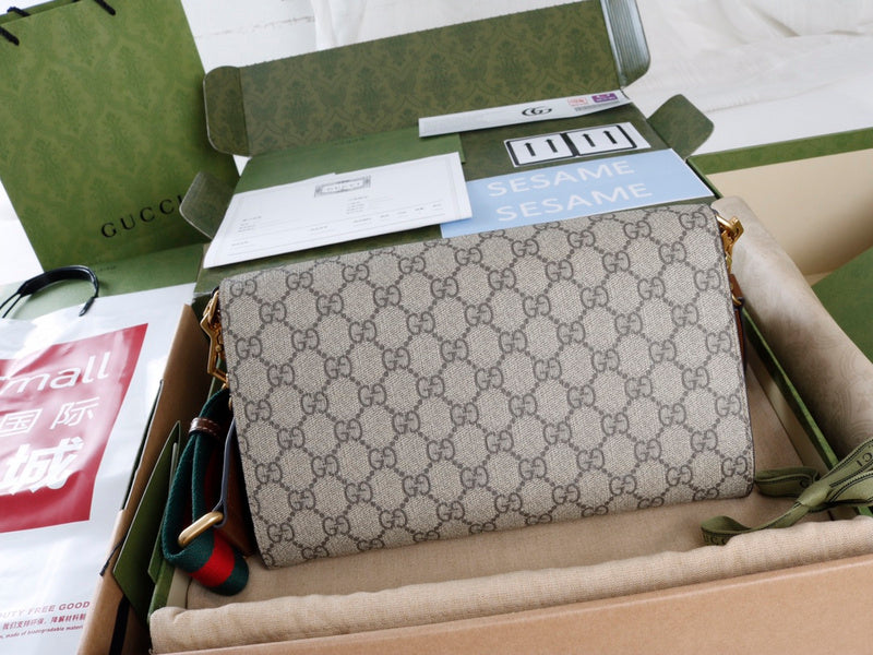 GUI - Luxurious Totes - 762