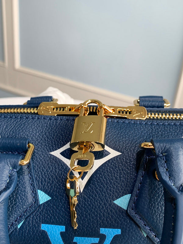 LOV - Luxurious Totes - 019