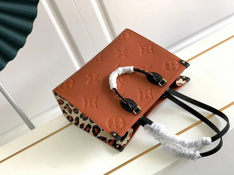 LOV - Luxurious Totes - 2392