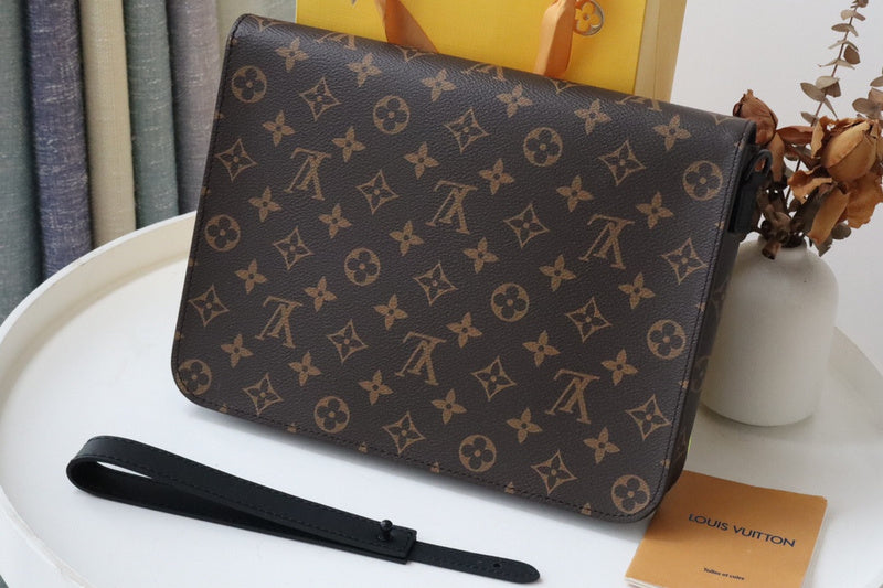 LOV - Luxurious Totes - 1619