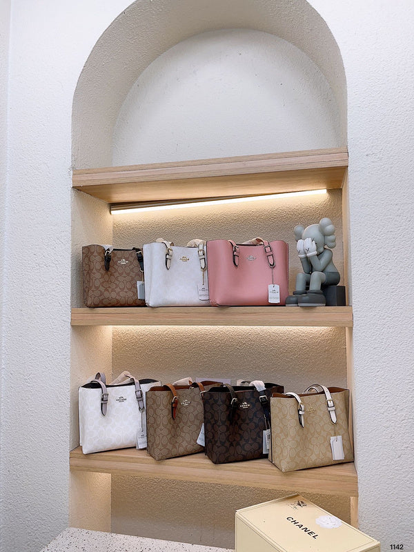 Luxurious Totes - CCH2 Bags - 143