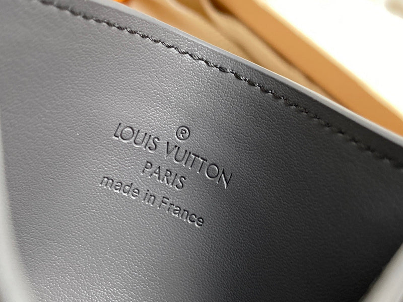 LOV - Luxurious Totes - 1530